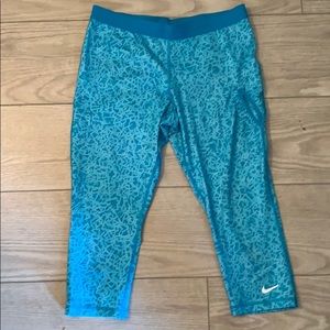 Nike Cropped Leggings
